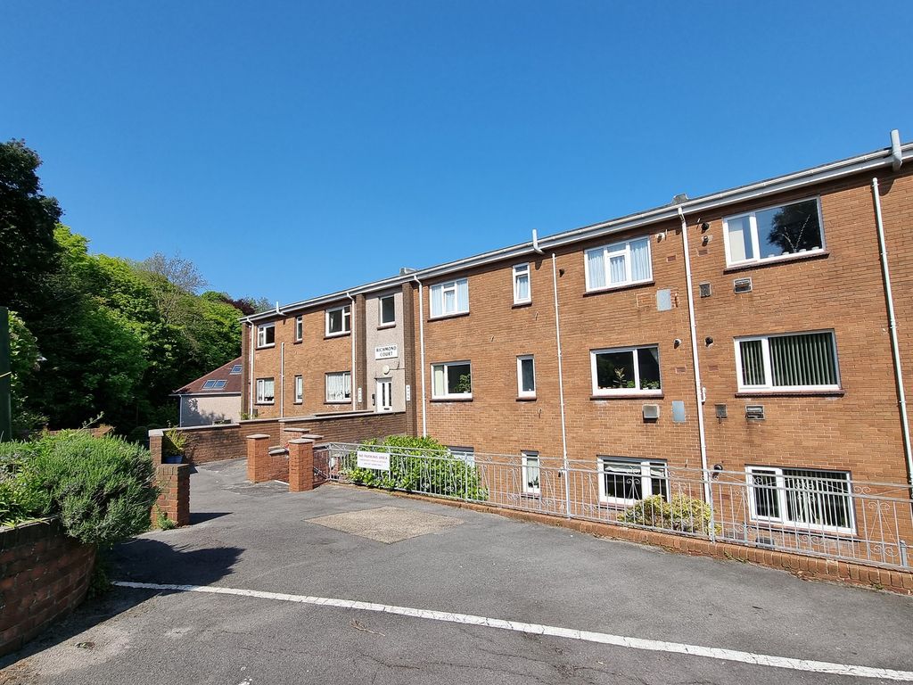 2 bed flat for sale in Richmond Road, Uplands, Swansea, City And County Of Swansea. SA2, £