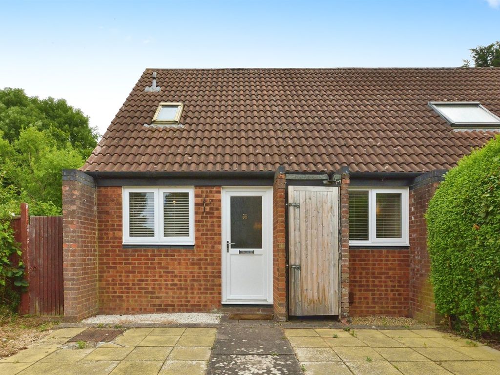 2 bed end terrace house for sale in Langcliffe Drive, Heelands, Milton