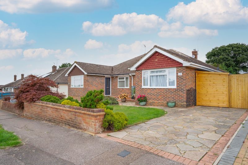 3 bed semidetached bungalow for sale in West View, Chesham HP5 Zoopla