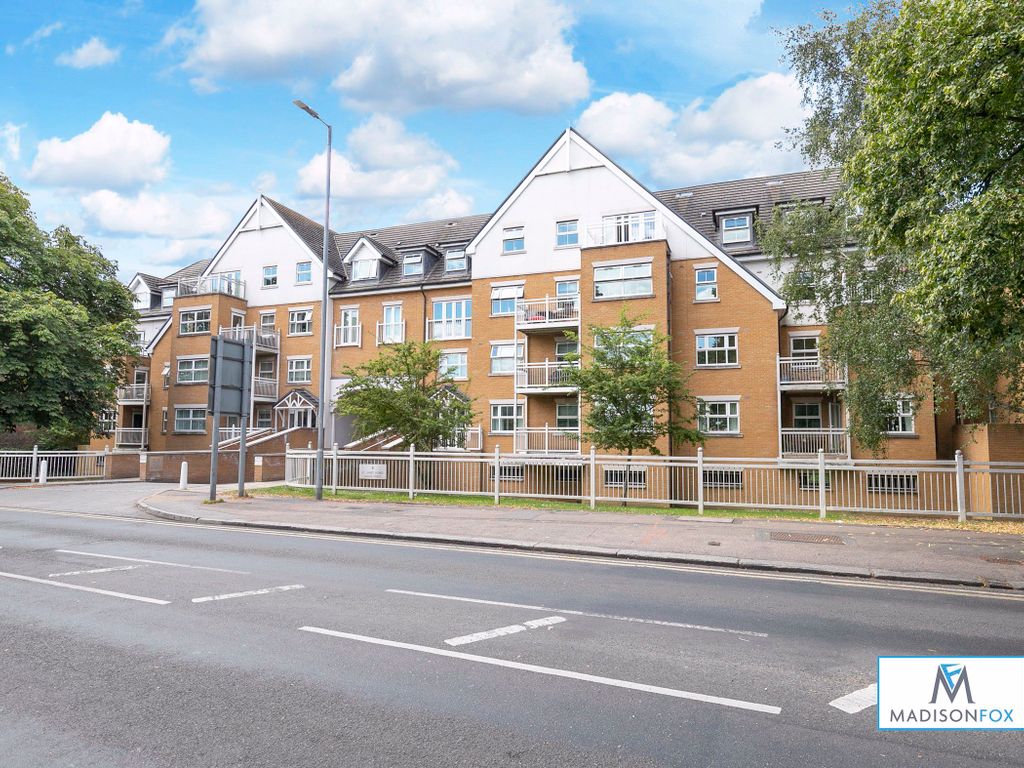 2 bed flat for sale in Shore Point, High Road, Buckhurst Hill, Essex