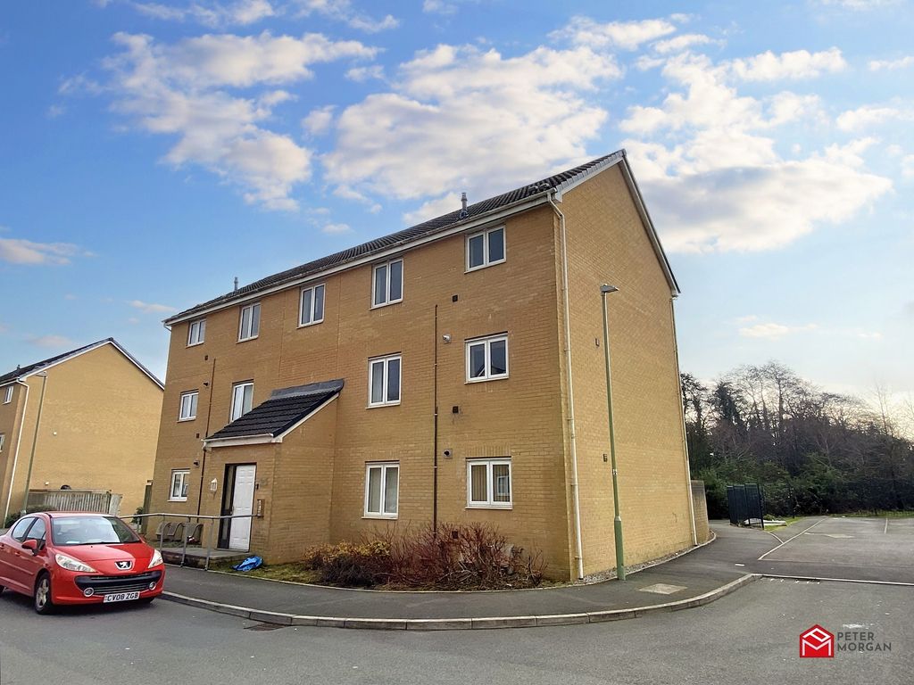 2 bed flat for sale in Ffordd Maendy, Sarn, Bridgend, Bridgend County