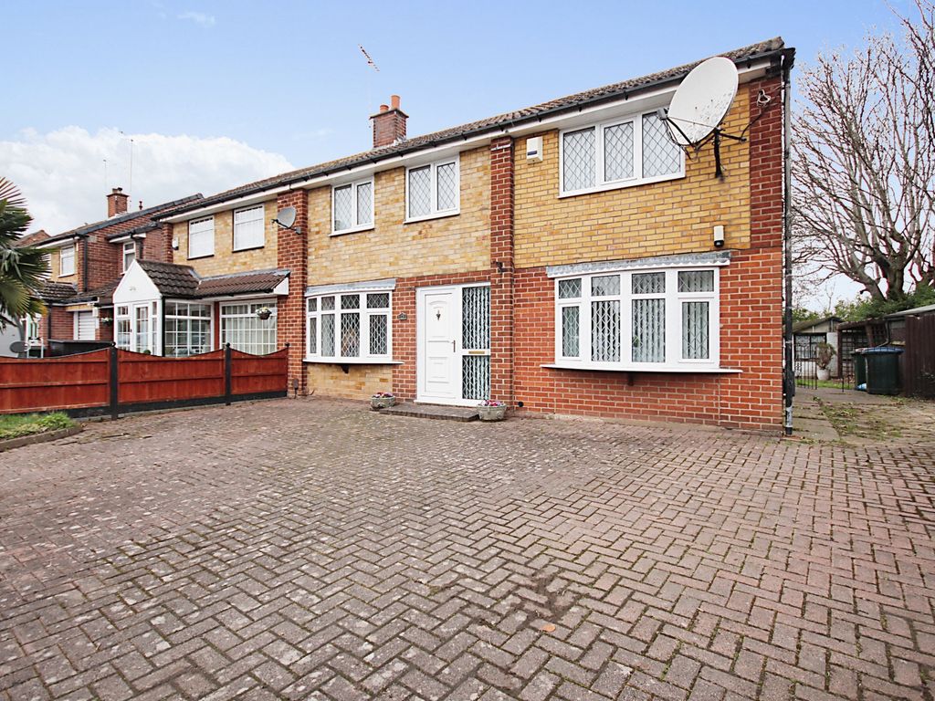 4 bed semidetached house for sale in Starcross Close, Coventry CV2