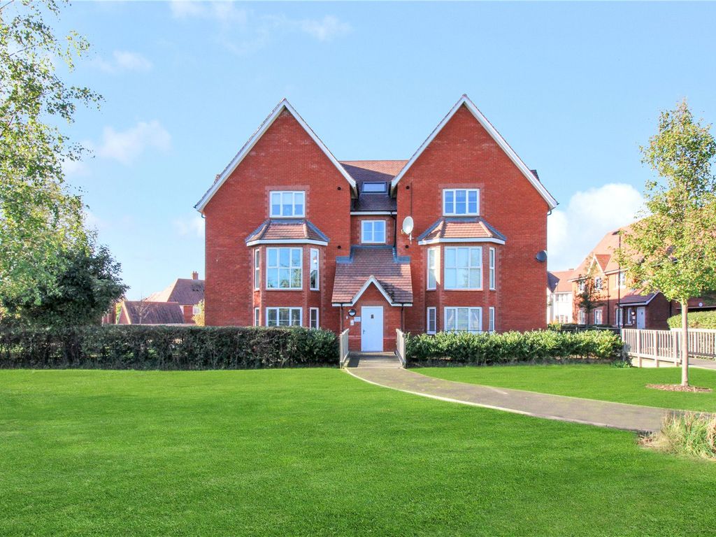 2 bed flat for sale in Burden Road, Tadpole Garden Village, Swindon