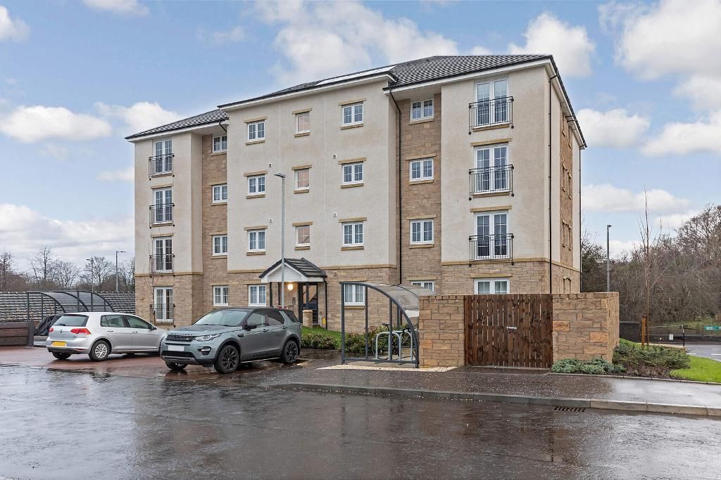 2 bed flat for sale in Thornliebank Road, Thornliebank G46, £189,950