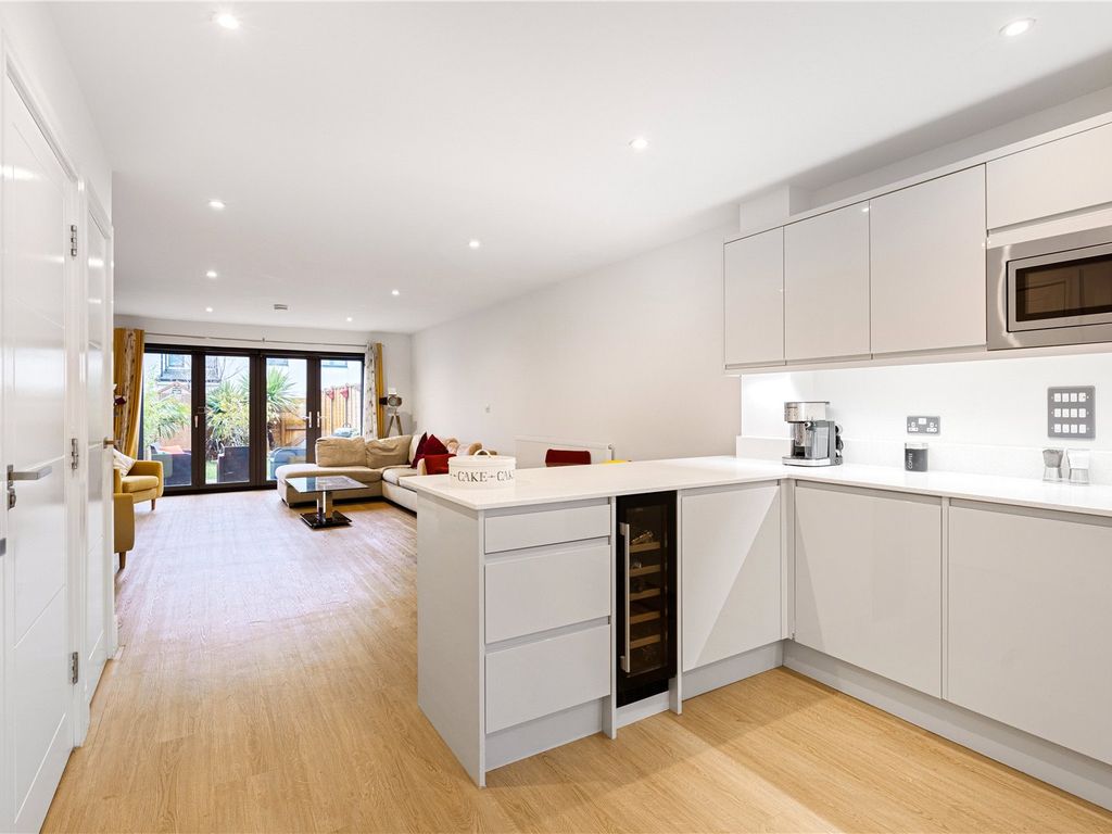 New home, 3 bed end terrace house for sale in Zion Road, Thornton Heath