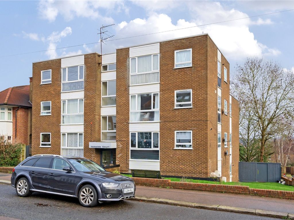 3 bed flat for sale in Warwick Road, EN5, £450,000 Zoopla