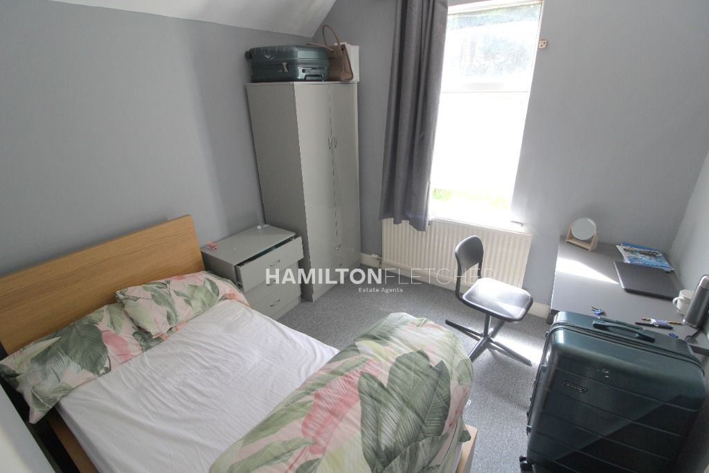 Room to rent in Northumberland Avenue, Reading RG2 Zoopla