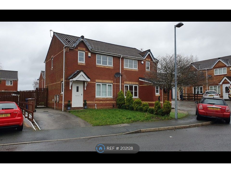 3 bed semidetached house to rent in Wildbrook Close, Little Hulton