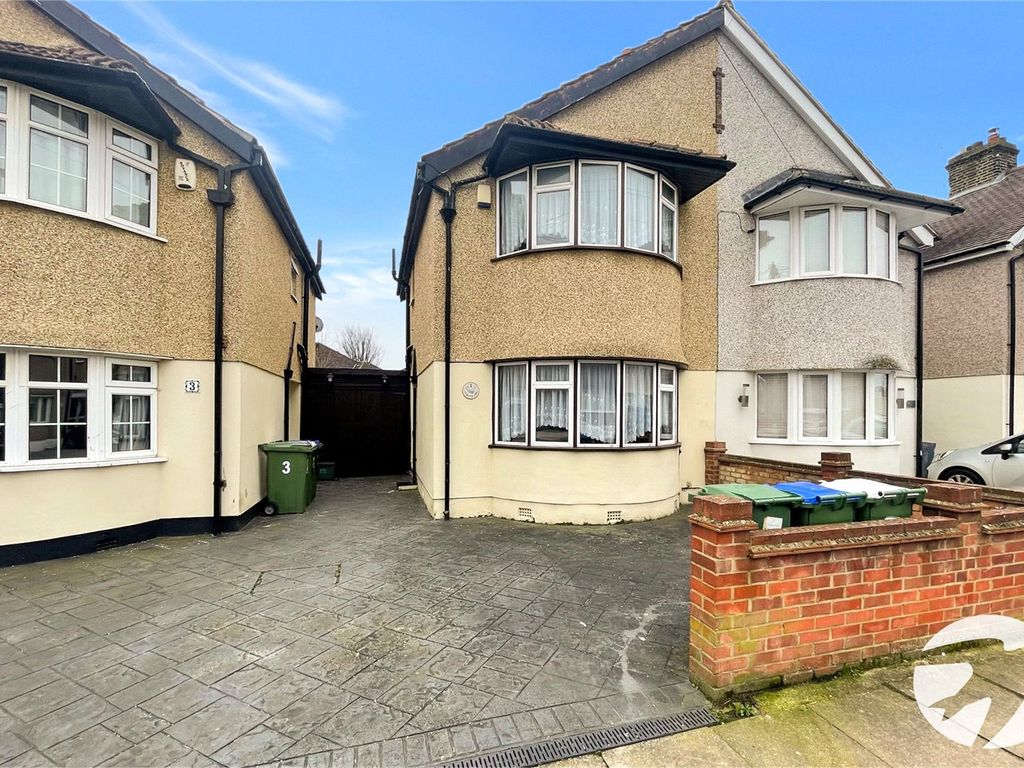 2 bed semidetached house for sale in Plymstock Road, Welling, Kent