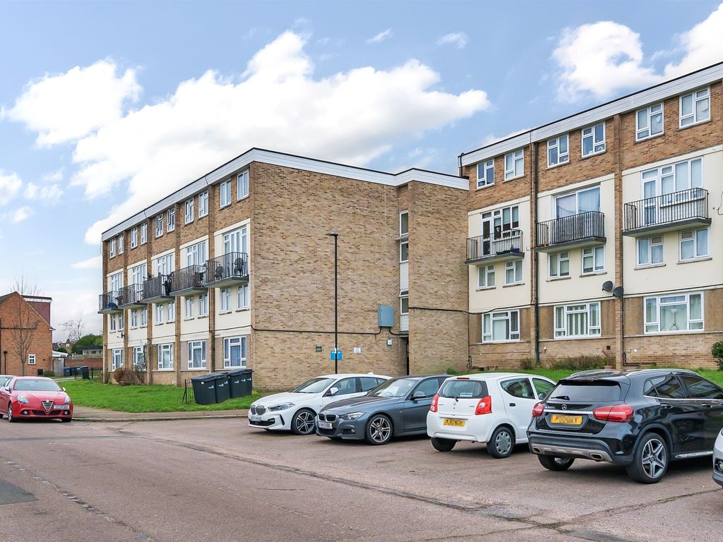 2 bed for sale in Wetherby Road, Enfield EN2, £300,000 Zoopla