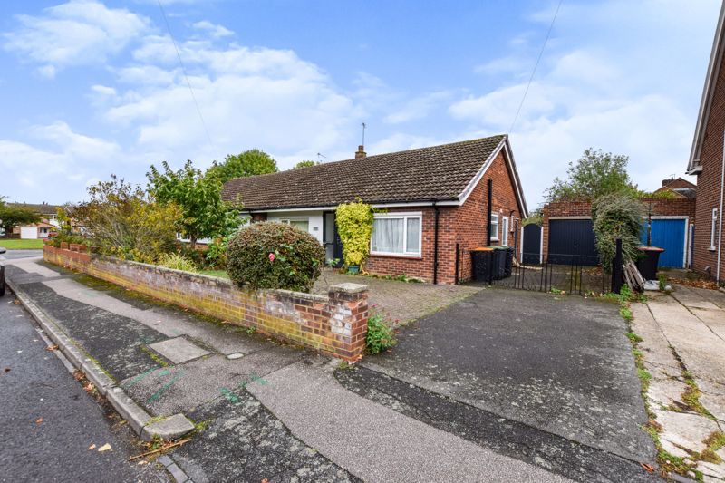 2 bed bungalow to rent in Putnoe Heights, Putnoe Area, Bedford MK41