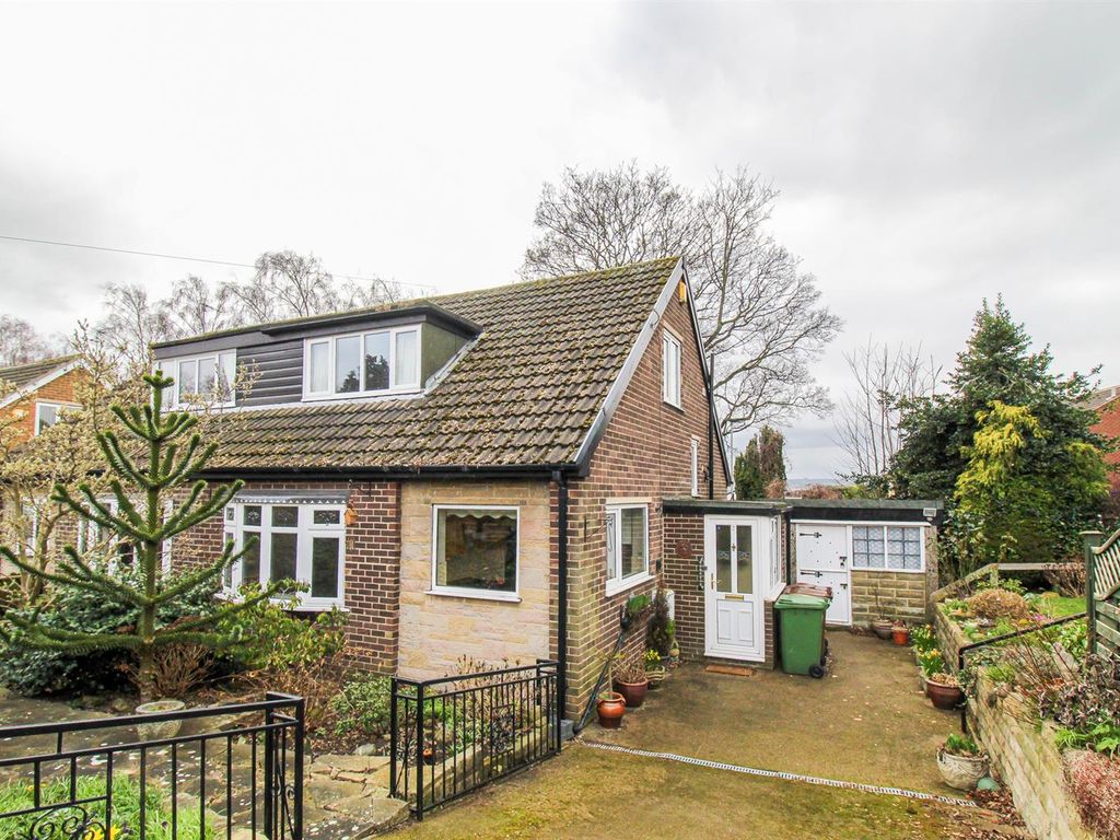 3 bed semidetached bungalow for sale in Dimplewell Close, Ossett WF5