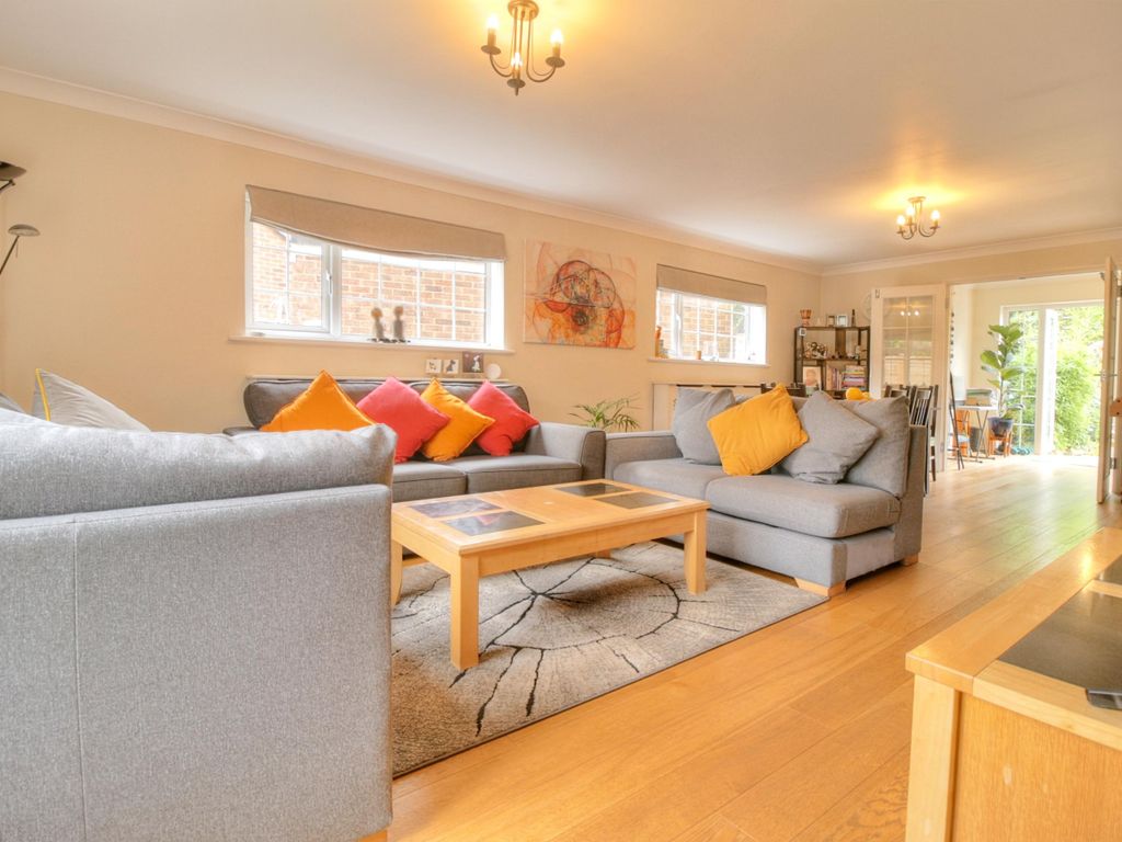 4 bed detached house for sale in Old Road, East Peckham, Tonbridge TN12