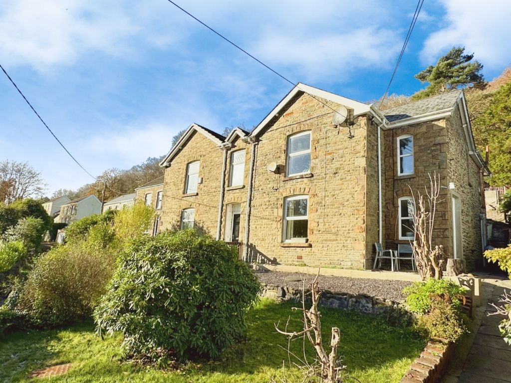 3 bed semidetached house for sale in Derw Road, Pontardawe, Swansea