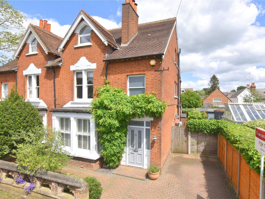 4 bed semidetached house for sale in Oakfield Road, Cobham KT11, £