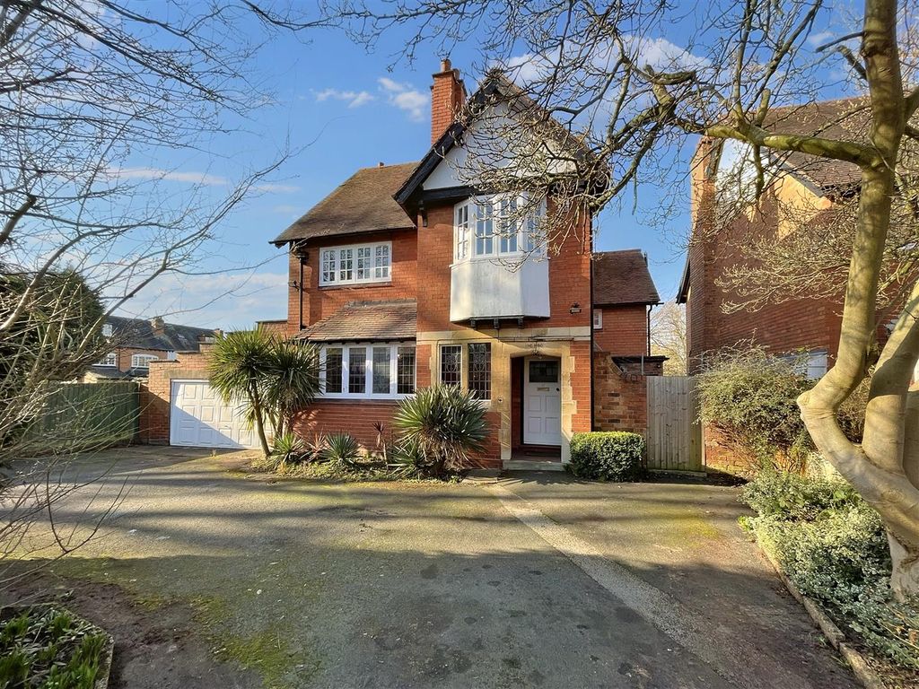 5 bed detached house for sale in Billesley Lane, Moseley, Birmingham