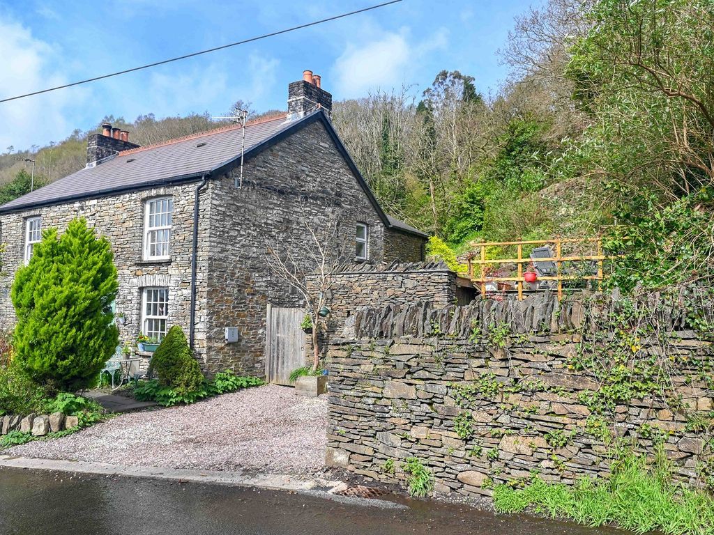 3 bed semidetached house for sale in Old Road, Ynysmeudwy, Pontardawe, Swansea. SA8, £230,000