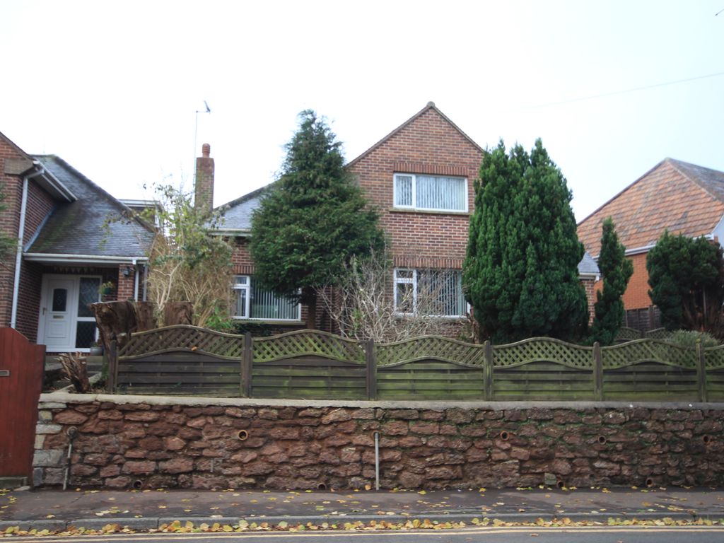 2 bed detached house for sale in Wembdon Road, Bridgwater TA6, £300,000