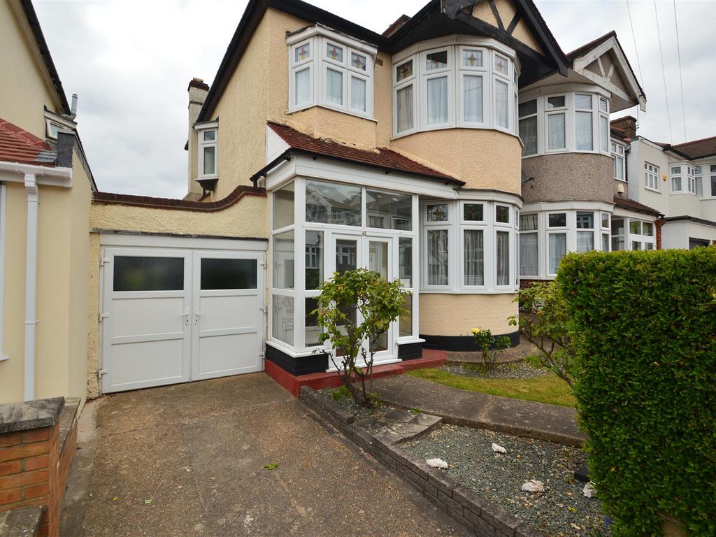 3 bed semidetached house for sale in Fowey Avenue, Redbridge IG4 Zoopla