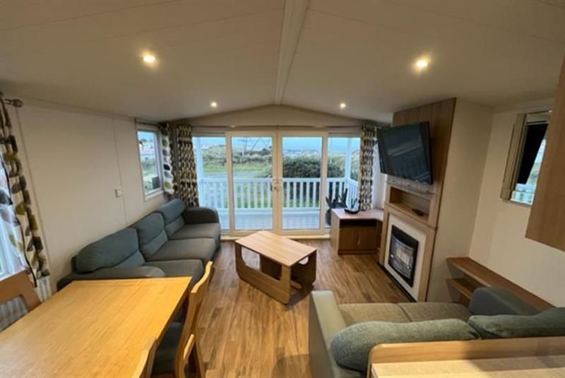 2 bed mobile/park home for sale in Loggans Road, Loggans, Hayle TR27