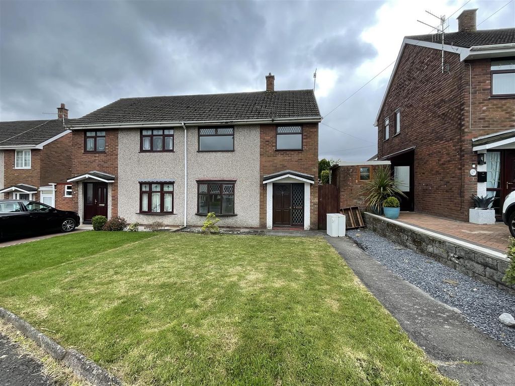 3 bed semidetached house for sale in Gorsedd, Llanelli SA15, £95,000