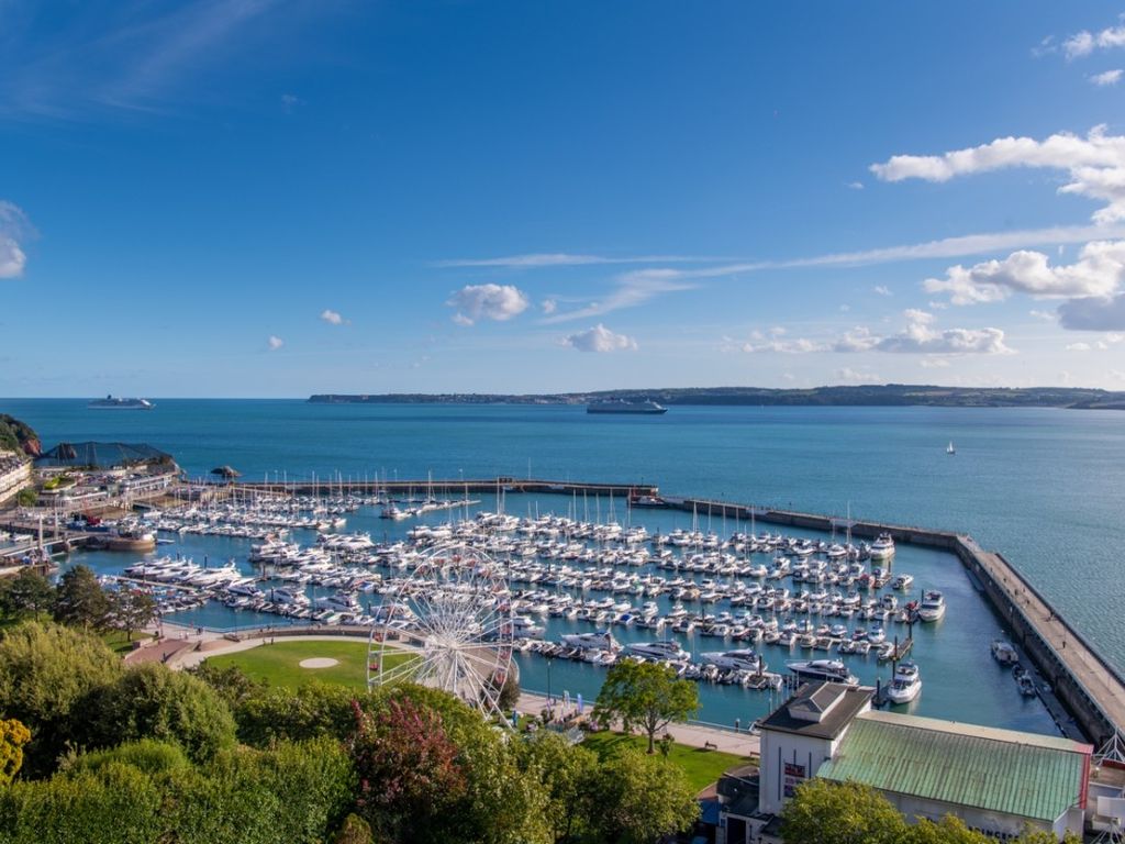 Seacliff Warren Road, Torquay TQ2