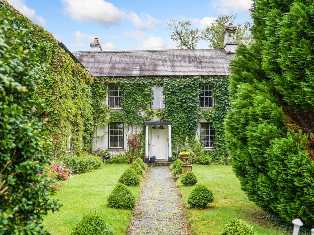 5 bed detached house for sale in Plas Wenallt, Llanafan, Aberystwyth