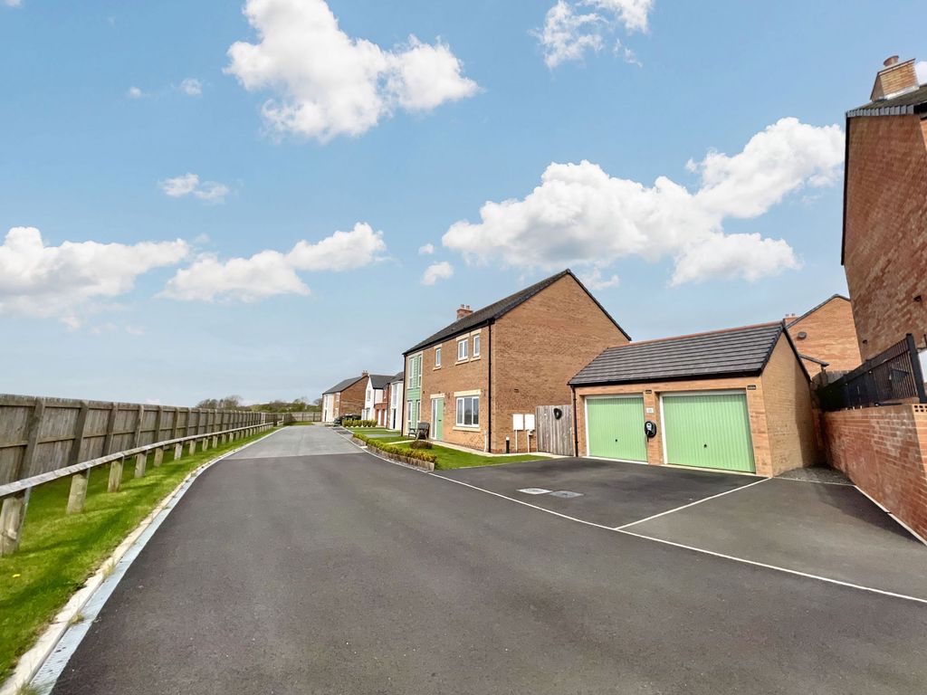 4 bed detached house for sale in Highfield Place, Killingworth Village