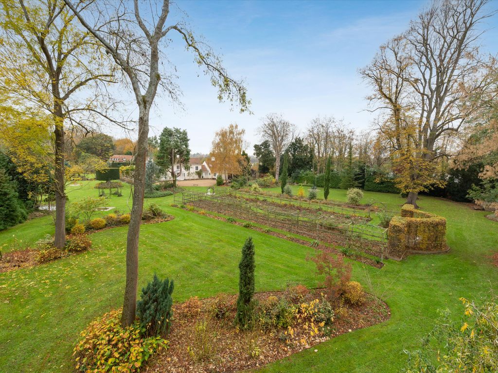 5 bed detached house for sale in Staines Road, Wraysbury, StainesUpon