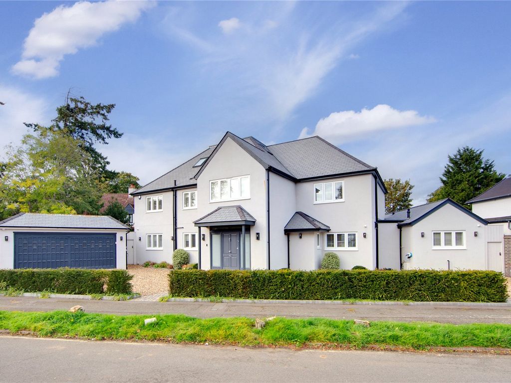 6 bed detached house for sale in Letchmore Road, Radlett, Hertfordshire