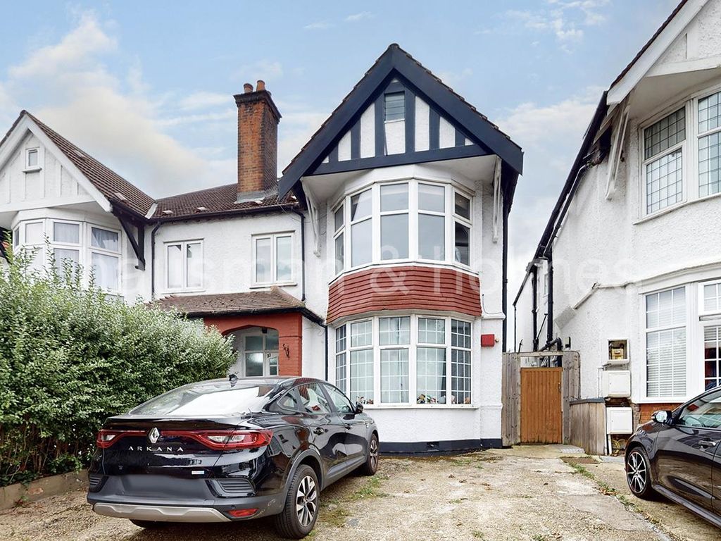 1 bed flat for sale in Woodstock Avenue, London NW11, £300,000 Zoopla