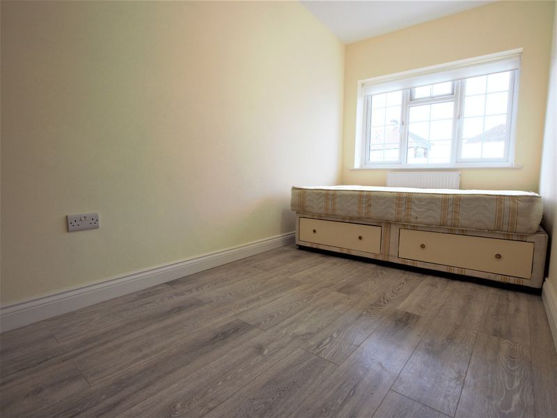Property to rent in Summers Lane, London N12, £800 pcm Zoopla