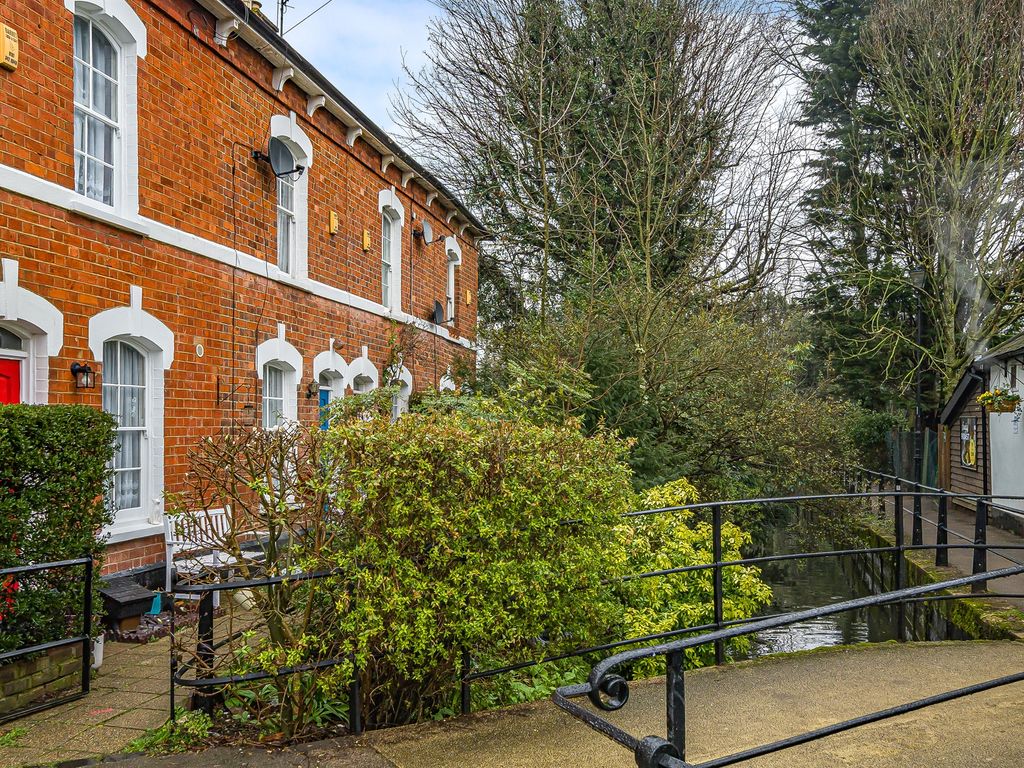 2 bed end terrace house for sale in Horseshoe Lane, Enfield EN2 Zoopla