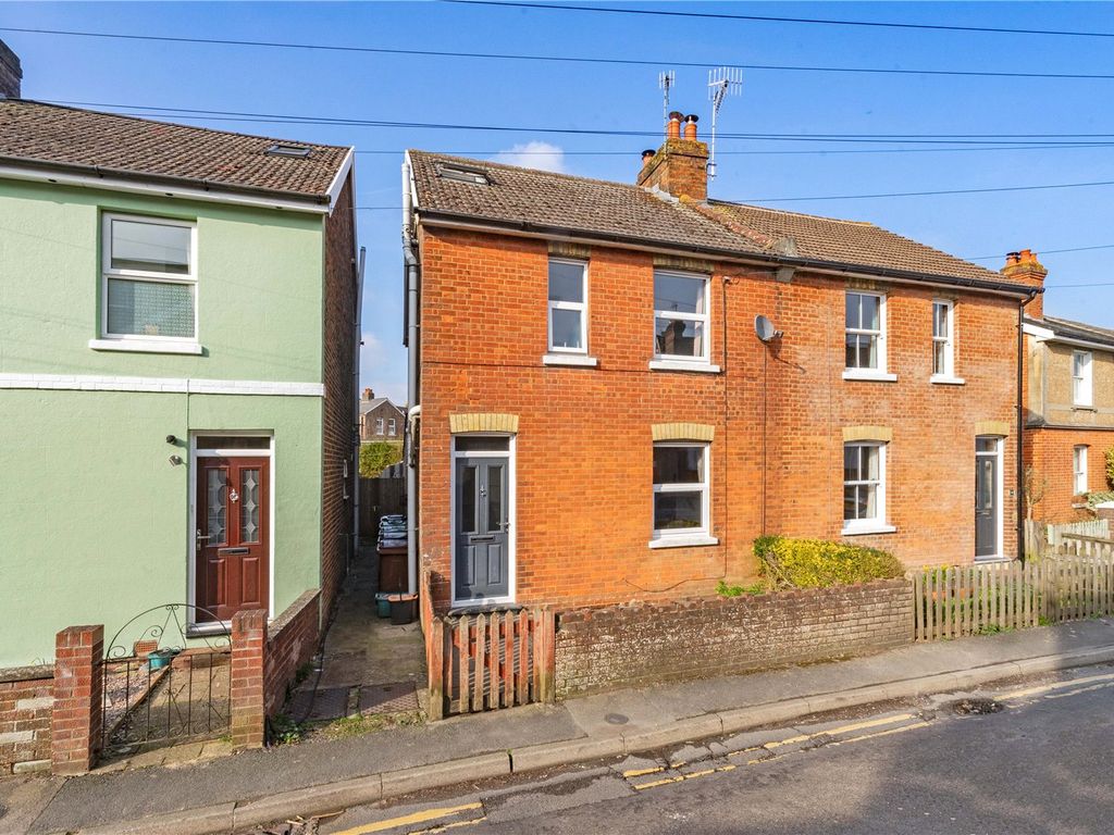 4 bed semidetached house for sale in Napier Road, Tunbridge Wells