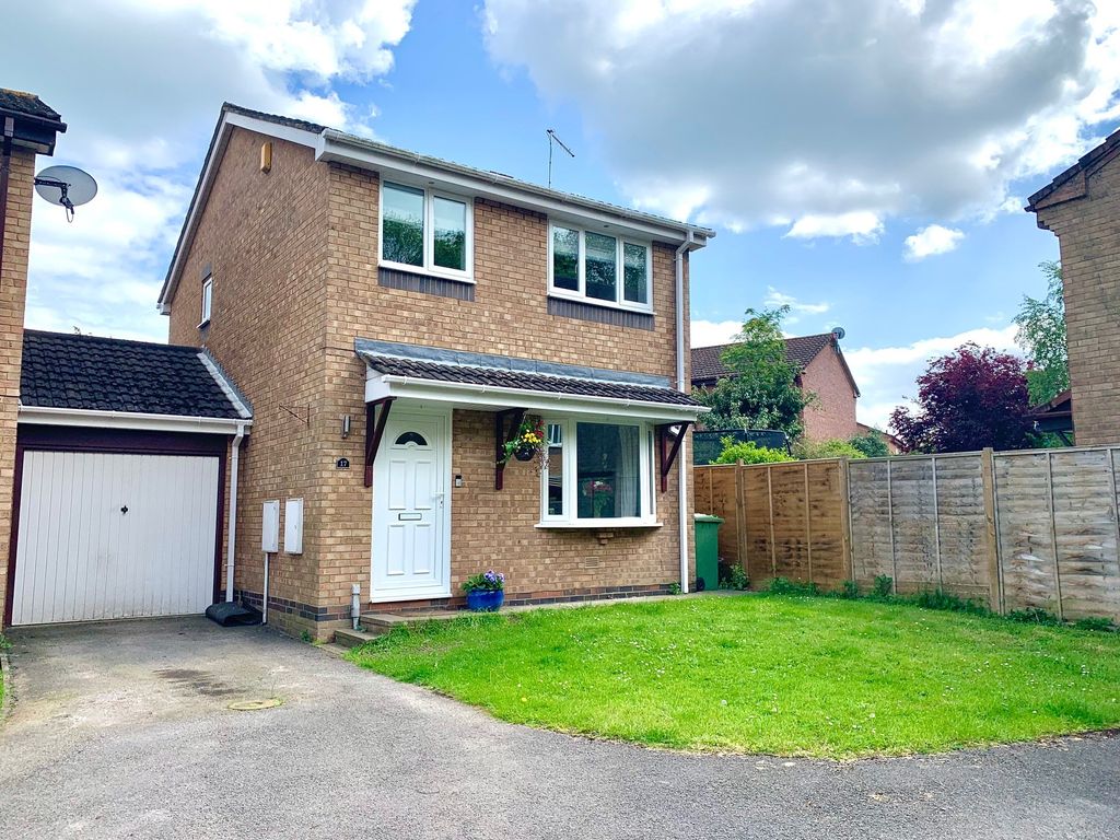 3 bed linkdetached house to rent in Downscroft Gardens, Hedge End