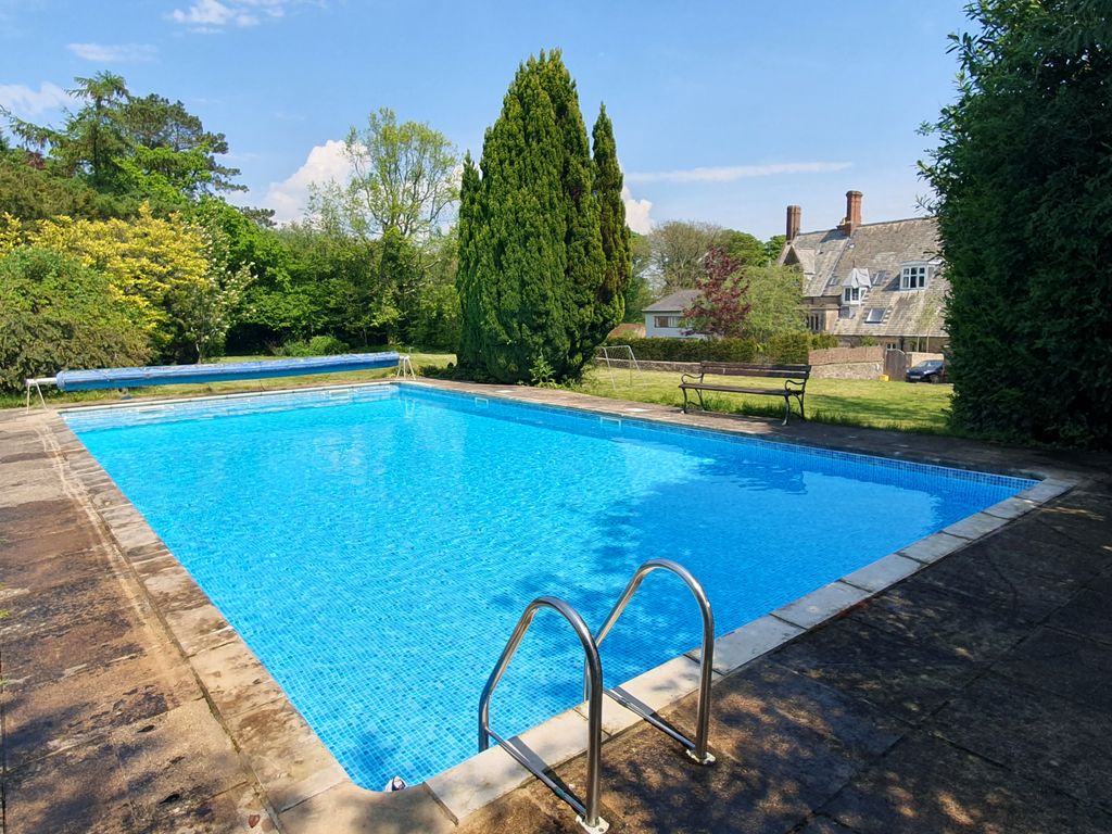 2 bed flat to rent in Bratton Seymour, Wincanton BA9, £925 pcm Zoopla