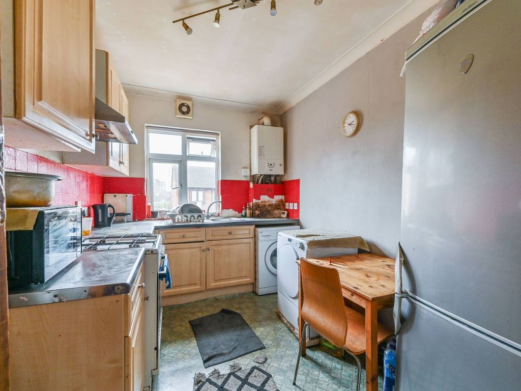 2 bed flat for sale in Lower Road, East Croydon, Croydon CR0