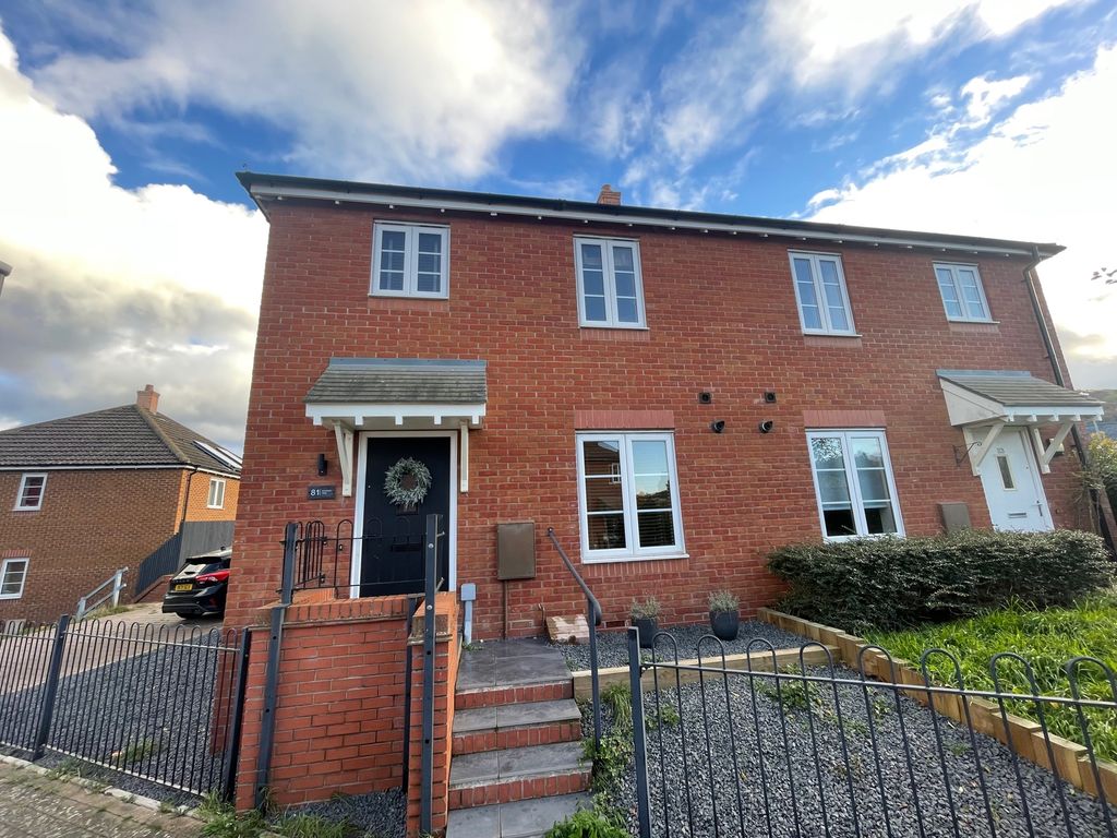3 bed semidetached house for sale in Bracken Way, Malvern WR14, £