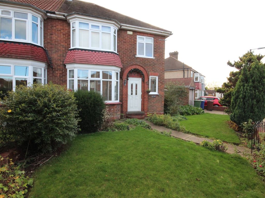 3 bed semidetached house to rent in The Cresta, Grimsby, N E Lincs