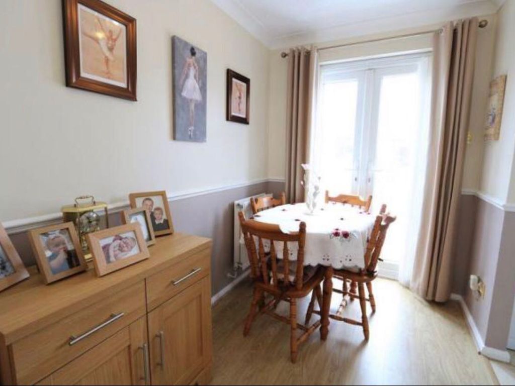 2 bed terraced house to rent in Dudley Close, Chafford Hundred RM16, £