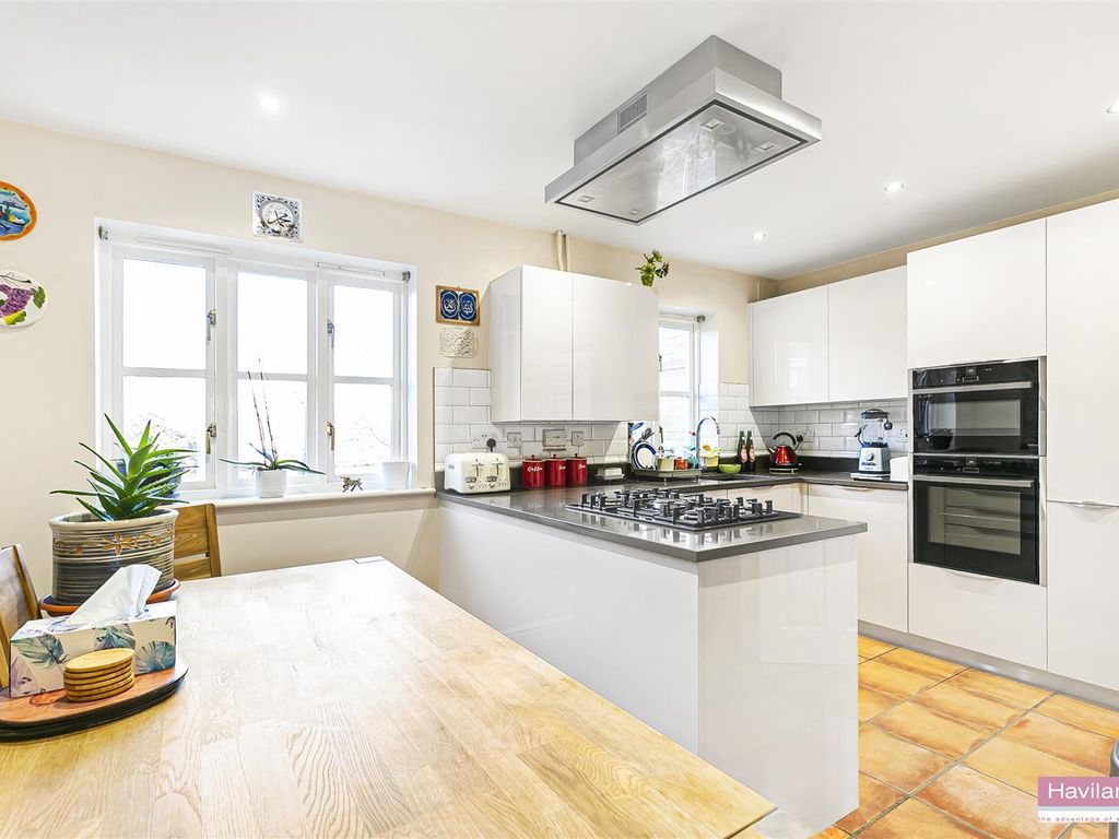 3 bed terraced house for sale in Highlands Avenue, Winchmore Hill N21