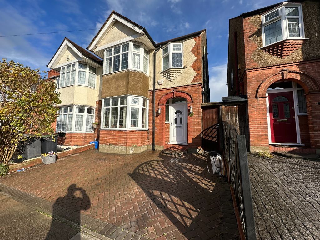 Culverhouse Road Luton LU3  