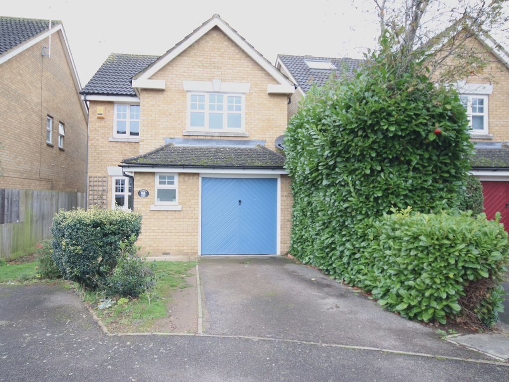 3 bed detached house to rent in Randall Drive, Toddington LU5, £1,600
