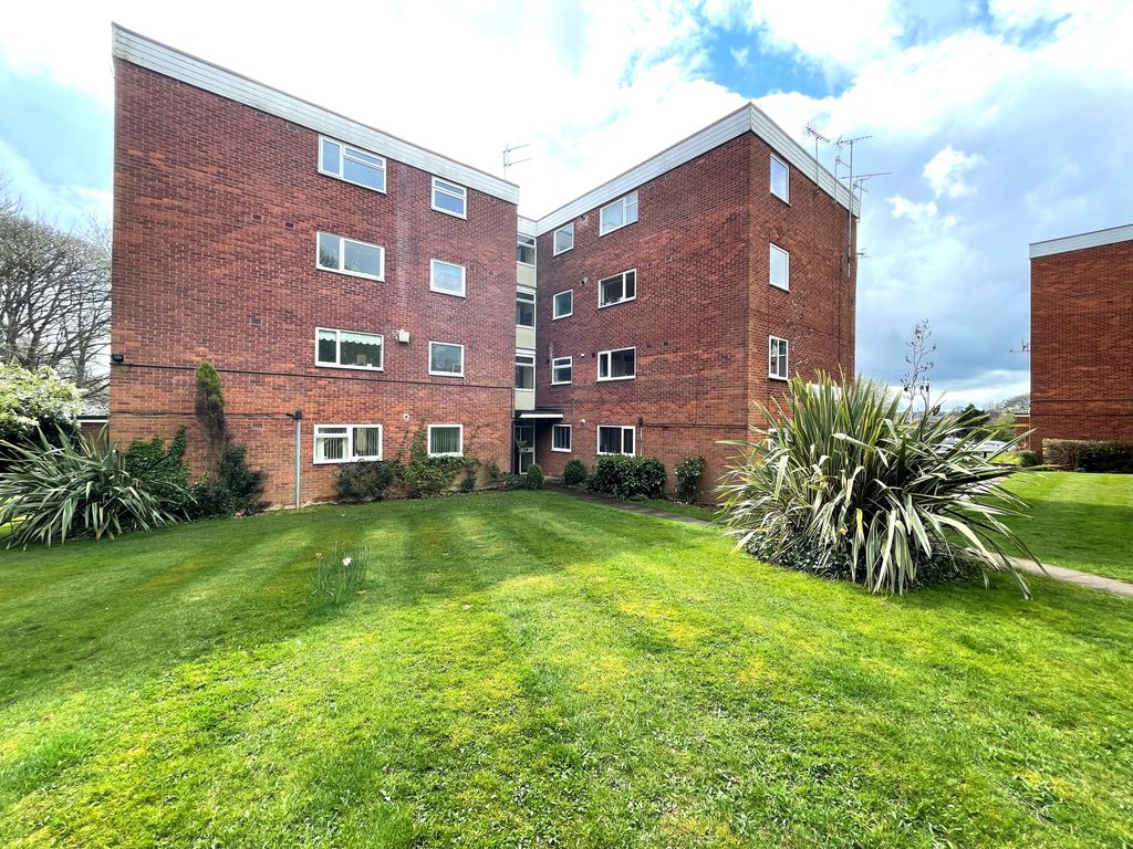 2 bed flat to rent in Victoria Court, Allesley Hall Drive, Allesley
