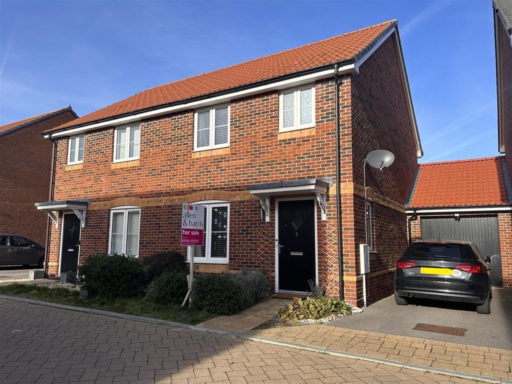 3 bed semidetached house for sale in Cowslip Gate, Didcot OX11, £