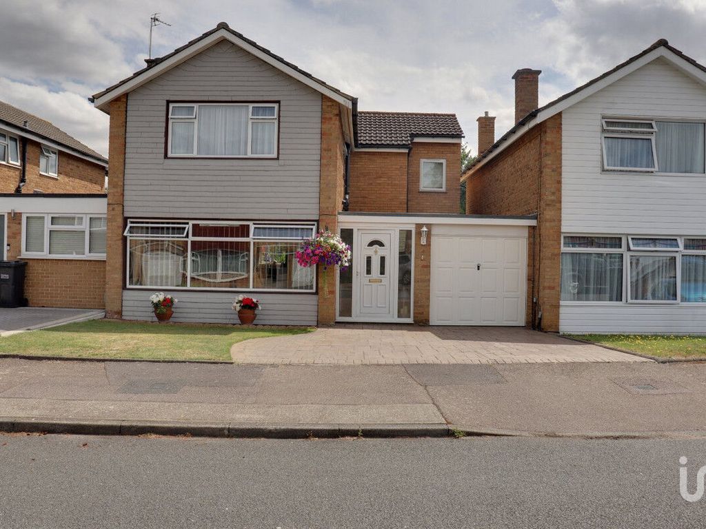 3 bed detached house for sale in Fir Park, Harlow CM19, £550,000 Zoopla