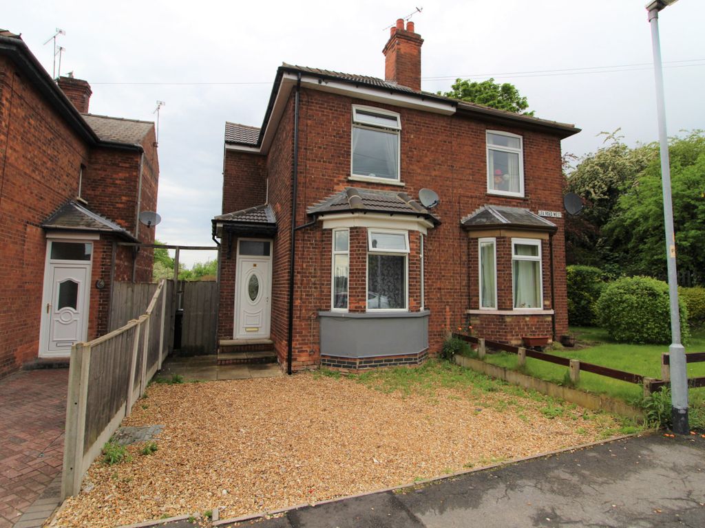 3 bed semidetached house for sale in Lea Road West, Gainsborough DN21