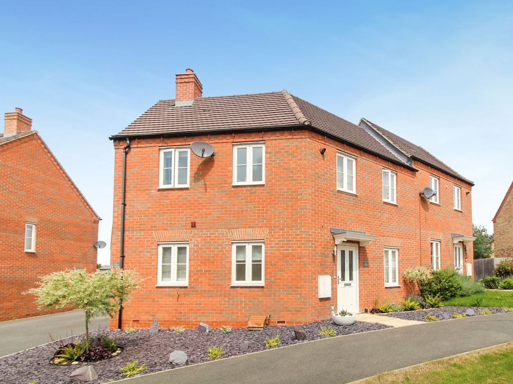 2 bed semidetached house for sale in Primrose Walk, Bedford MK41 Zoopla