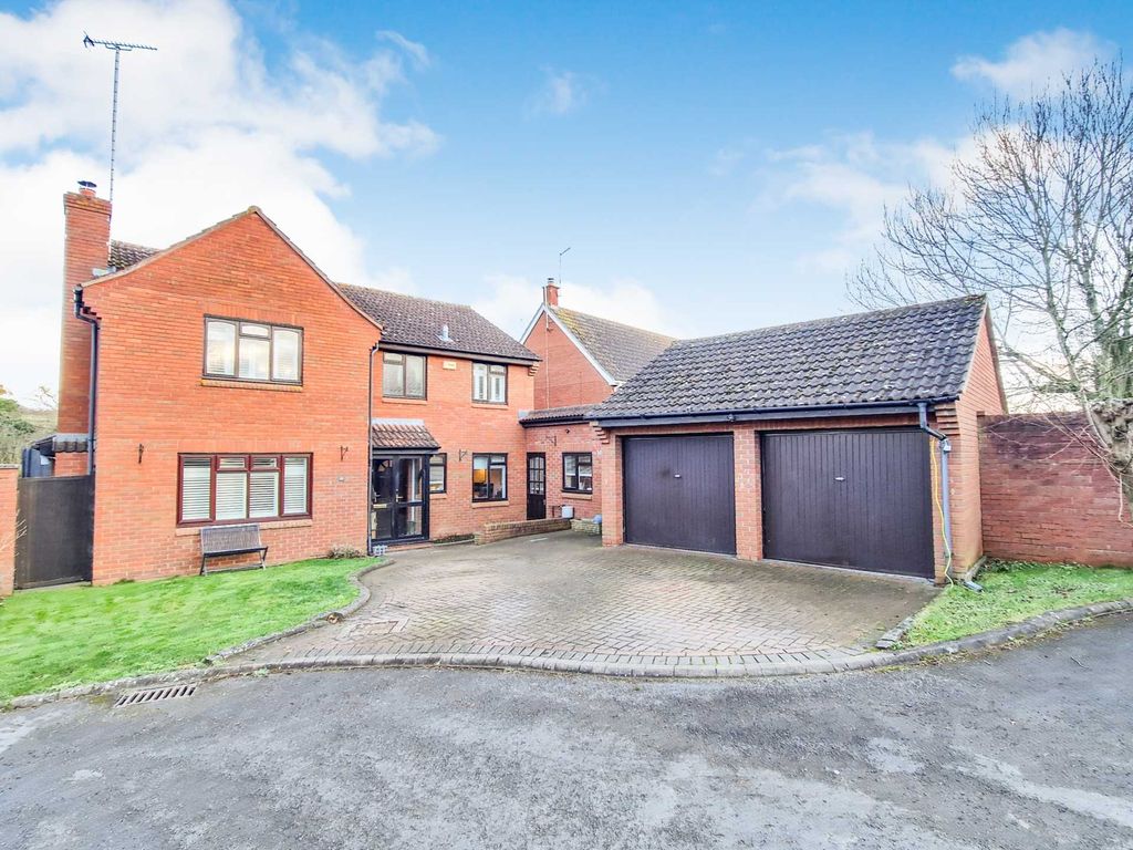 4 bed detached house for sale in Mayalls Close, Tirley, Gloucestershire