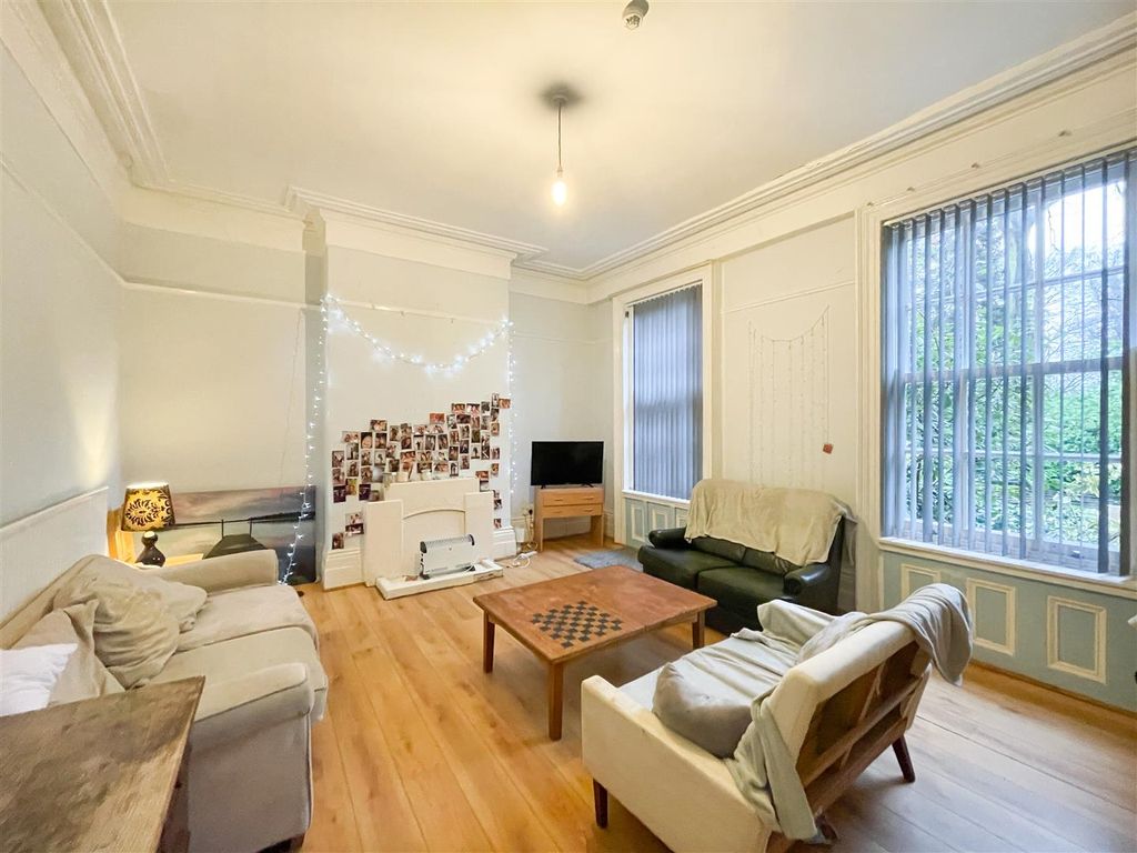 8 bed property to rent in 16 Ashgate Road, Broomhill, Sheffield S10